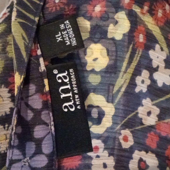 a.n.a. A NEW APPROACH SZ XL Semi Sheer Lightweight Spring Floral Print Blouse - Picture 13 of 15